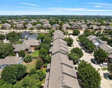 7913 Hannah Street - Photo Thumbnail 24