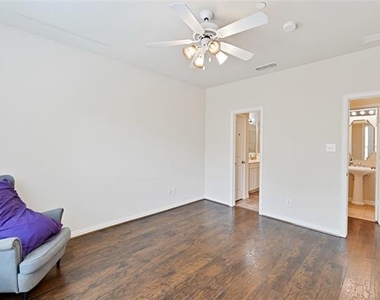 7913 Hannah Street - Photo Thumbnail 10