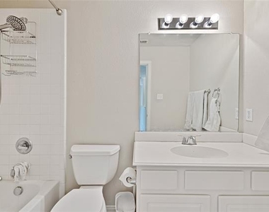 7913 Hannah Street - Photo Thumbnail 20