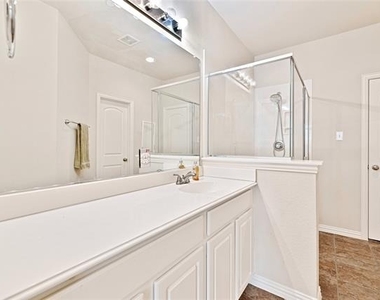 7913 Hannah Street - Photo Thumbnail 9