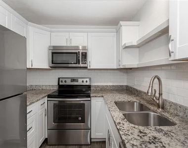5722 Gaston Avenue - Photo Thumbnail 9