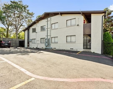 5722 Gaston Avenue - Photo Thumbnail 24