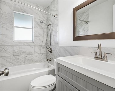 5722 Gaston Avenue - Photo Thumbnail 16
