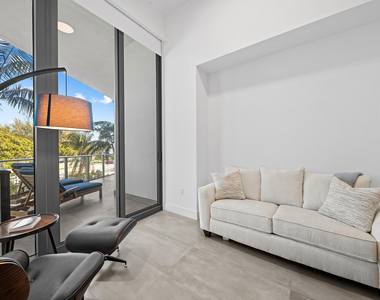 701 N Fort Lauderdale Beach Boulevard - Photo Thumbnail 2