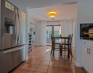 1311 Sw 56th Avenue - Photo Thumbnail 7