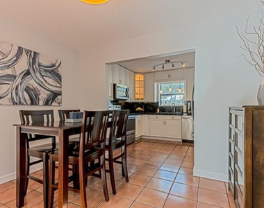 1311 Sw 56th Avenue - Photo Thumbnail 8