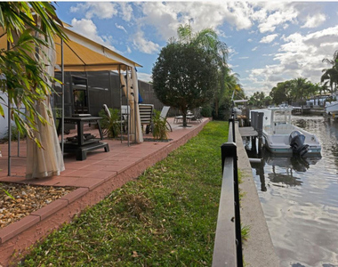 1311 Sw 56th Avenue - Photo Thumbnail 28