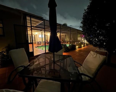 1311 Sw 56th Avenue - Photo Thumbnail 20