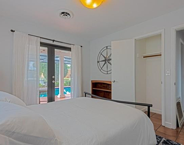 1311 Sw 56th Avenue - Photo Thumbnail 4