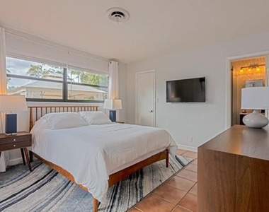 1311 Sw 56th Avenue - Photo Thumbnail 10