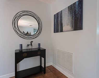 1311 Sw 56th Avenue - Photo Thumbnail 6