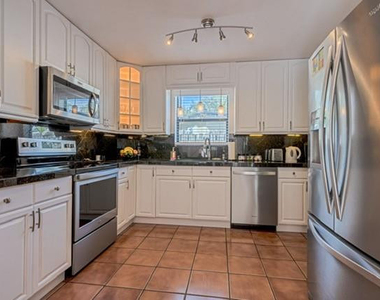 1311 Sw 56th Avenue - Photo Thumbnail 3