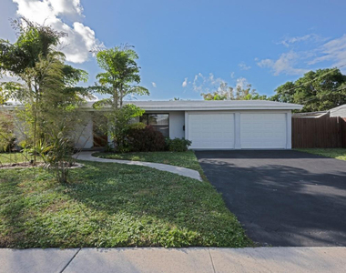 1311 Sw 56th Avenue - Photo Thumbnail 1