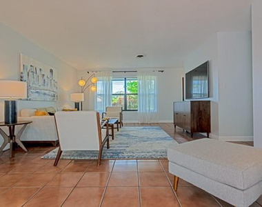 1311 Sw 56th Avenue - Photo Thumbnail 17