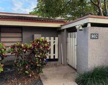802 Saint Andrews Road - Photo Thumbnail 2