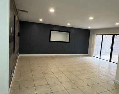 802 Saint Andrews Road - Photo Thumbnail 14