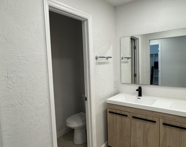 802 Saint Andrews Road - Photo Thumbnail 33