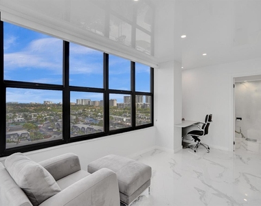 2500 Parkview Drive - Photo Thumbnail 27