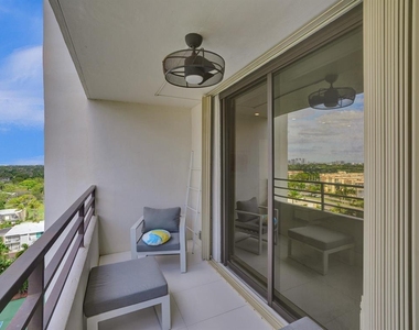 2500 Parkview Drive - Photo Thumbnail 14