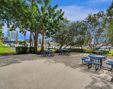 2500 Parkview Drive - Photo Thumbnail 39