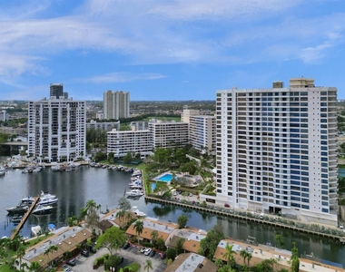 2500 Parkview Drive - Photo Thumbnail 47