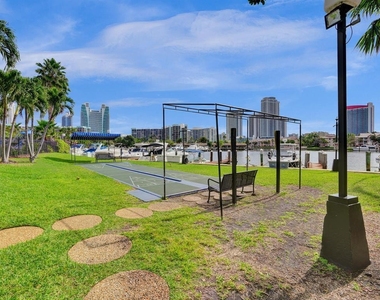 2500 Parkview Drive - Photo Thumbnail 40