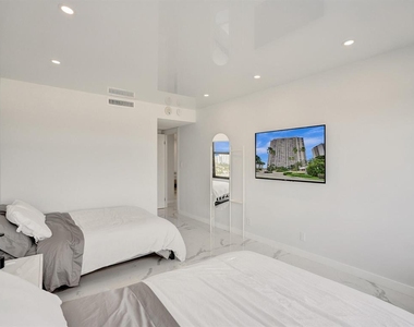 2500 Parkview Drive - Photo Thumbnail 22