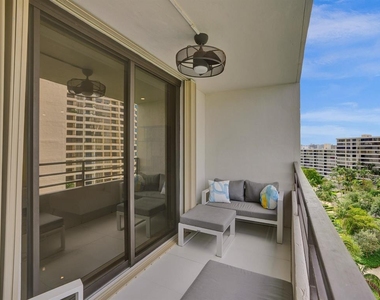 2500 Parkview Drive - Photo Thumbnail 13
