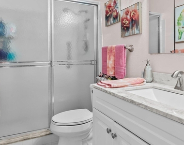 2929 Se Ocean Boulevard - Photo Thumbnail 14