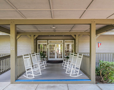 335 Hawthorne Lane - Photo Thumbnail 28