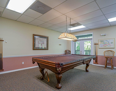 335 Hawthorne Lane - Photo Thumbnail 34