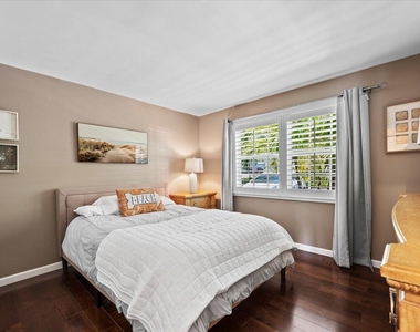 621 Ocean Dunes Circle - Photo Thumbnail 23