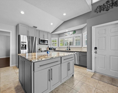 621 Ocean Dunes Circle - Photo Thumbnail 11