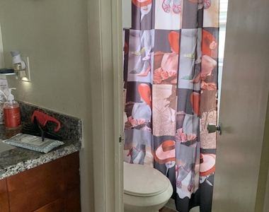 7887 Golf Cir Drive - Photo Thumbnail 14
