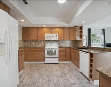 603 Se 7th Avenue - Photo Thumbnail 6