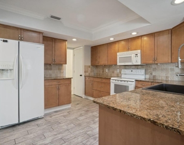 603 Se 7th Avenue - Photo Thumbnail 7