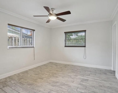 603 Se 7th Avenue - Photo Thumbnail 11