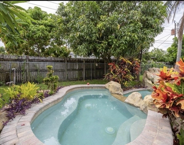 603 Se 7th Avenue - Photo Thumbnail 24