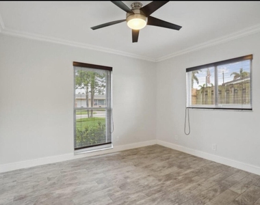 603 Se 7th Avenue - Photo Thumbnail 16
