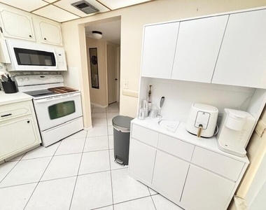 6161 Nw 57th Court - Photo Thumbnail 5