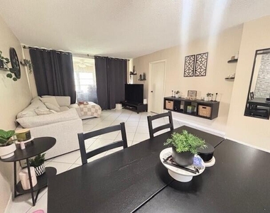 6161 Nw 57th Court - Photo Thumbnail 1