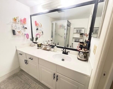 6161 Nw 57th Court - Photo Thumbnail 9