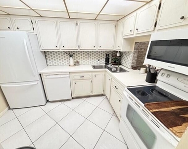 6161 Nw 57th Court - Photo Thumbnail 3