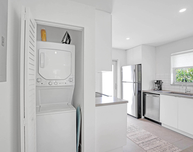 625 Ne 13th Avenue - Photo Thumbnail 11