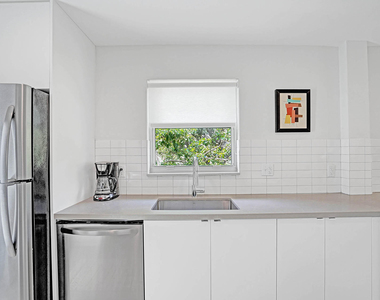 625 Ne 13th Avenue - Photo Thumbnail 15