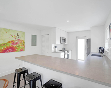 625 Ne 13th Avenue - Photo Thumbnail 13