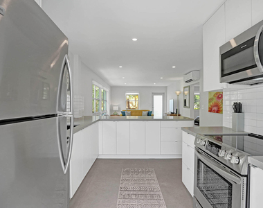 625 Ne 13th Avenue - Photo Thumbnail 18