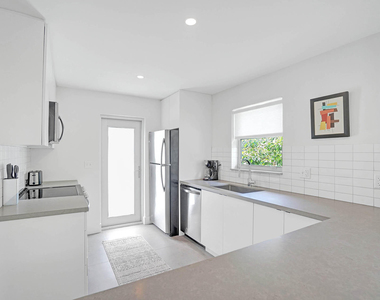 625 Ne 13th Avenue - Photo Thumbnail 14