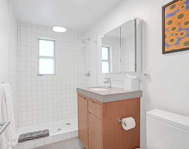 625 Ne 13th Avenue - Photo Thumbnail 5