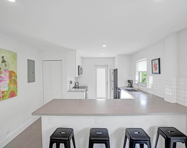 625 Ne 13th Avenue - Photo Thumbnail 12